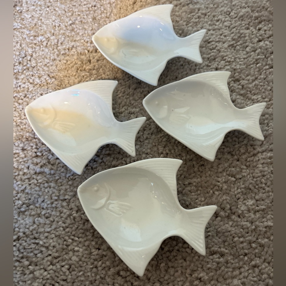 Set Of 4 Ceramic 4” Fish Plates Trinket Dip Soy sauce